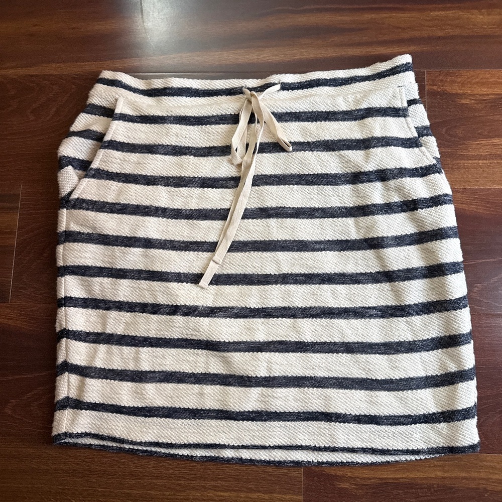 LOU & GREY Striped Skirt Size Medium